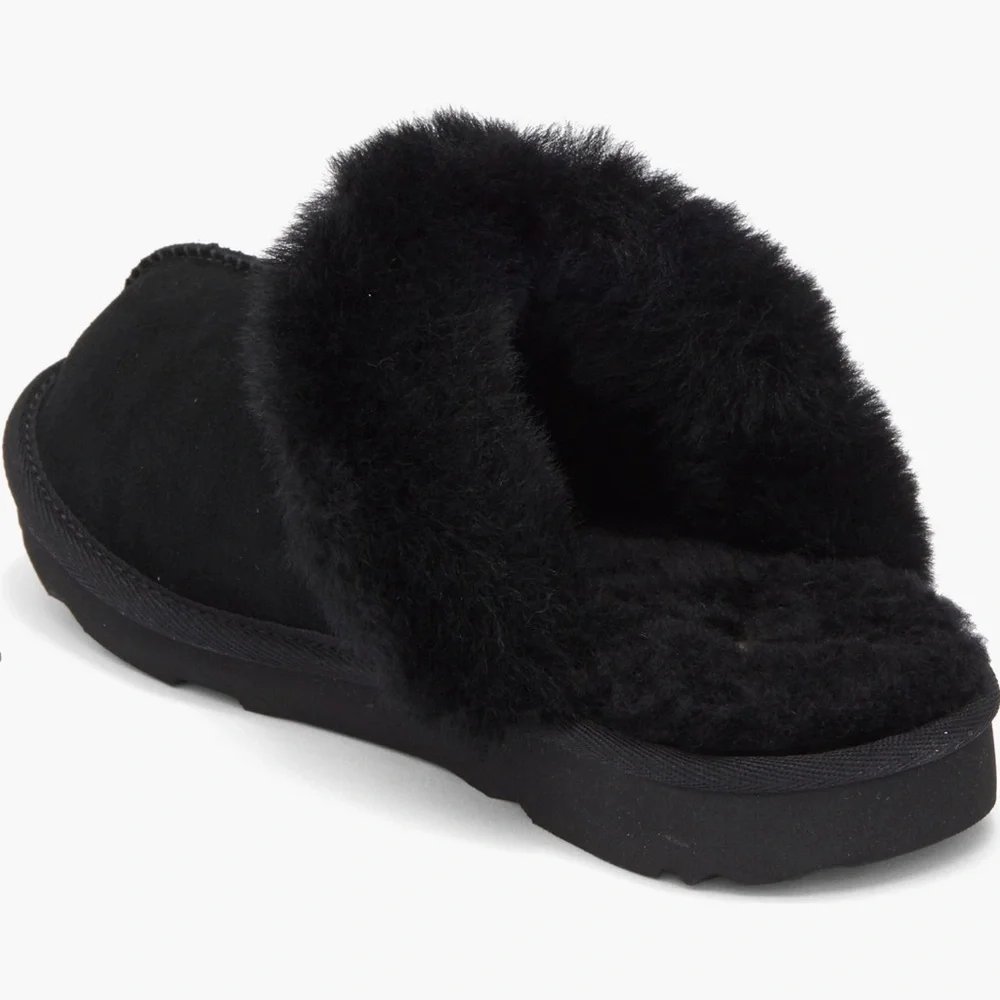 UGG® big kids Cozy Il Scuff Slipper